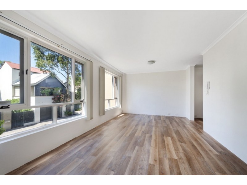 3/37 McKell Street, Birchgrove NSW 2041
