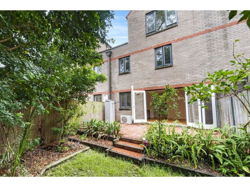 8 Yeend Street, Birchgrove NSW 2041