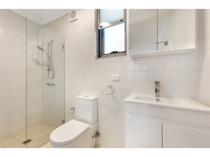 3/11-13 Gleeson Avenue, Sydenham NSW 2044