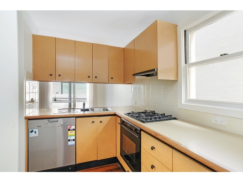 2/3 Hart Street, Balmain East NSW 2041