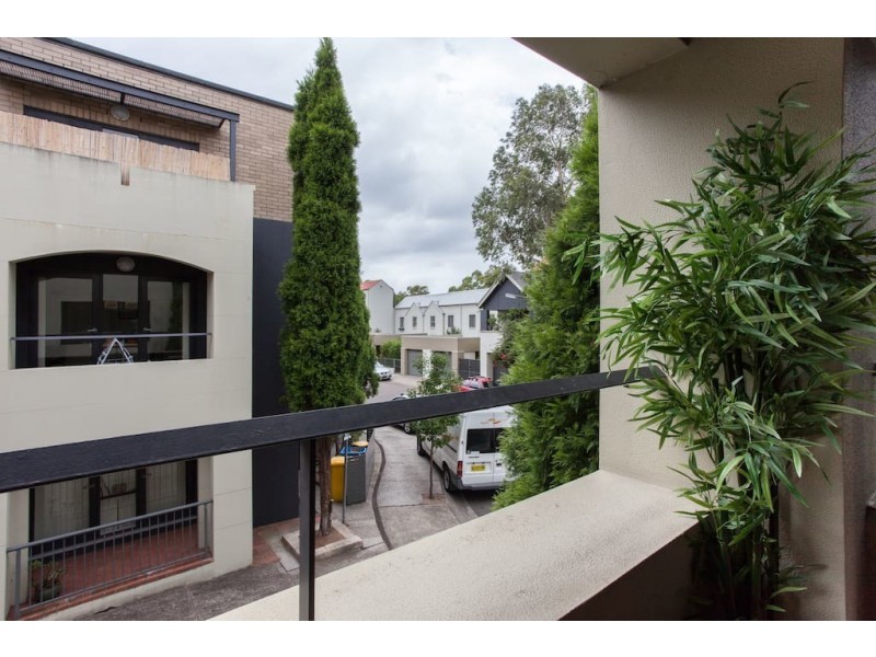 3/41 McKell Street, Birchgrove NSW 2041