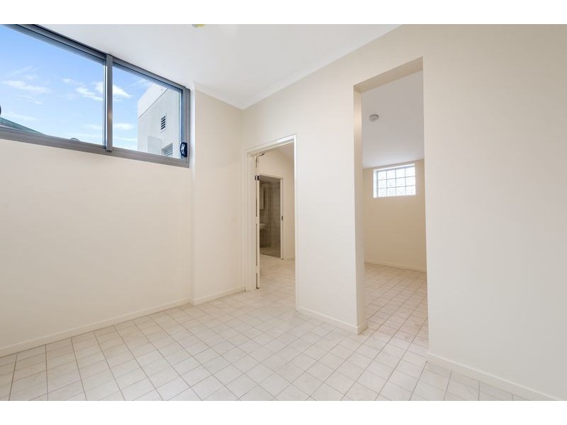 2/11-13 Gleeson Avenue, Sydenham NSW 2044