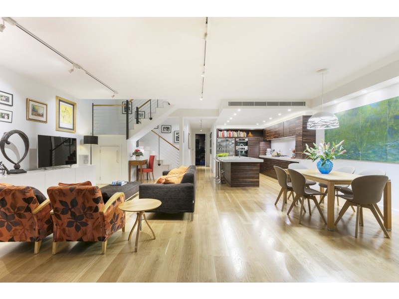 8 Brett Avenue, Balmain East NSW 2041