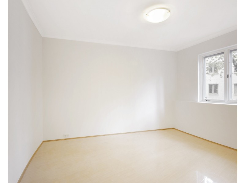 2/1 McKell Street, Birchgrove NSW 2041