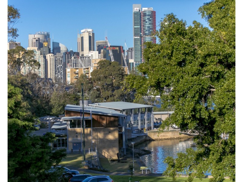 8 Broadside Street, Balmain East NSW 2041