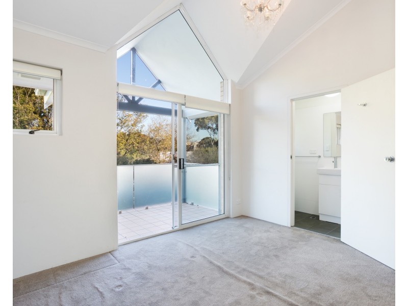 8 Broadside Street, Balmain East NSW 2041