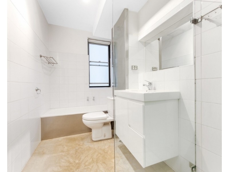 24/10 Gow Street, Balmain NSW 2041