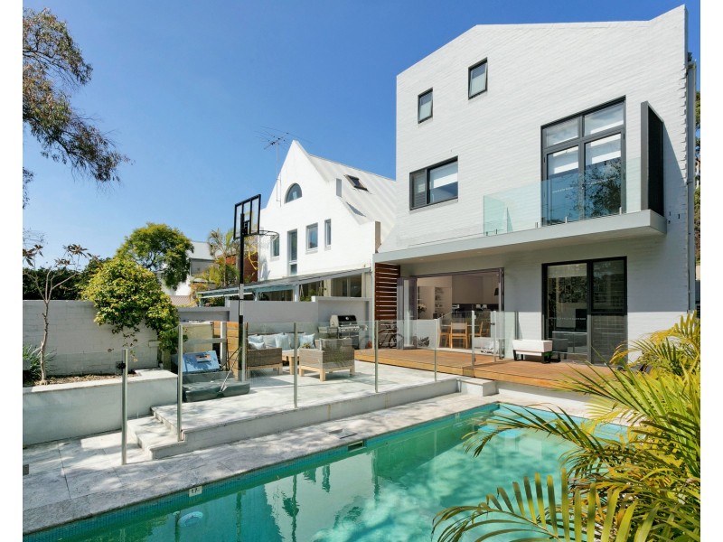 2 Hart Street, Balmain East NSW 2041