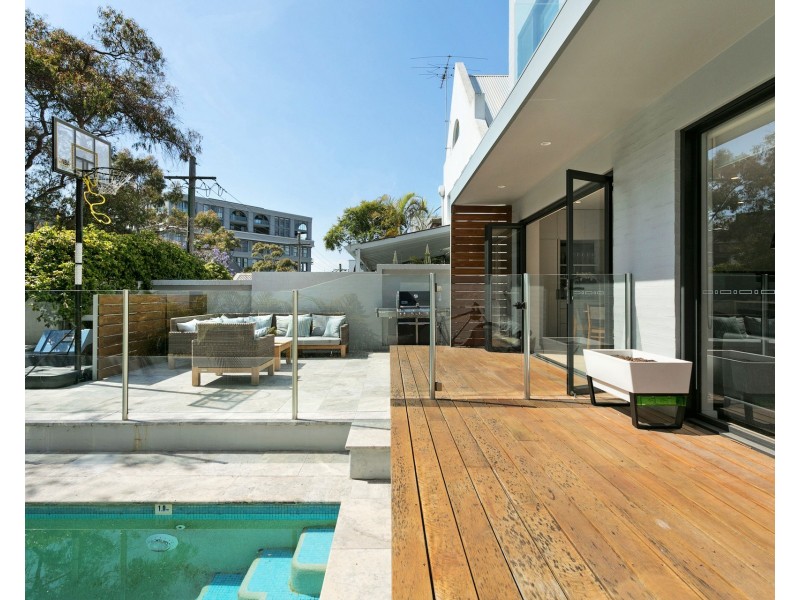 2 Hart Street, Balmain East NSW 2041