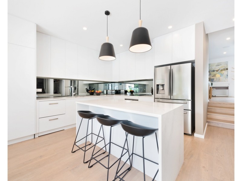 2 Hart Street, Balmain East NSW 2041