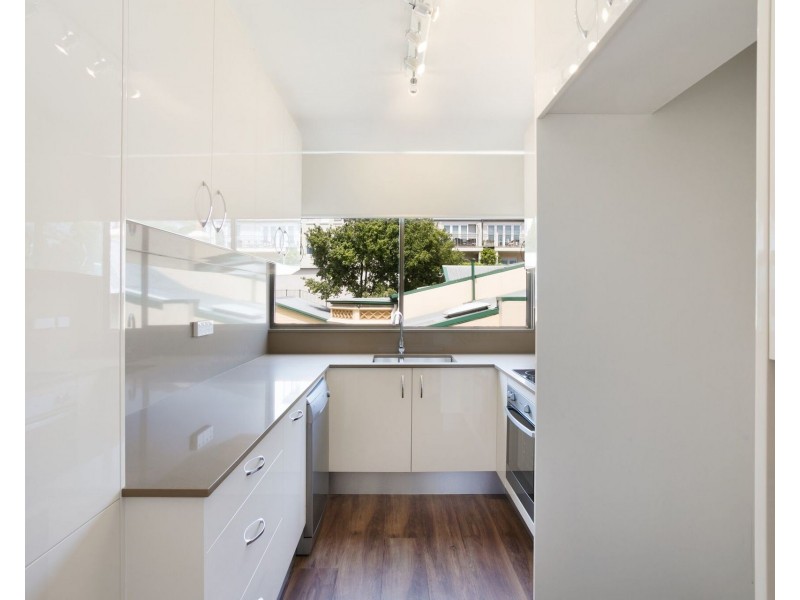 2/12 Thames Street, Balmain NSW 2041