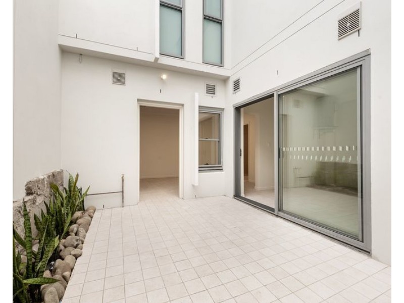 1/11-13 Gleeson Avenue, Sydenham NSW 2044