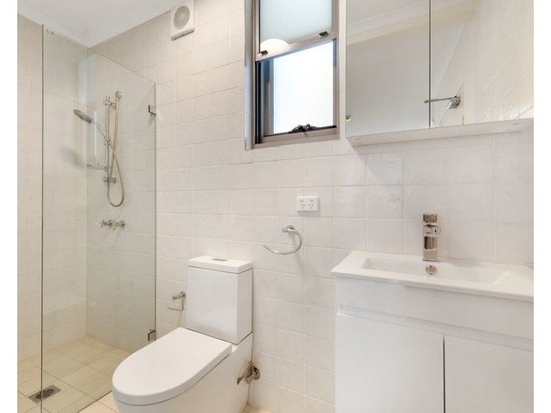 3/11-13 Gleeson Avenue, Sydenham NSW 2044