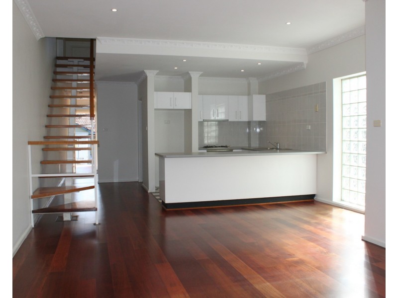 8 Wellington Street, Rozelle NSW 2039