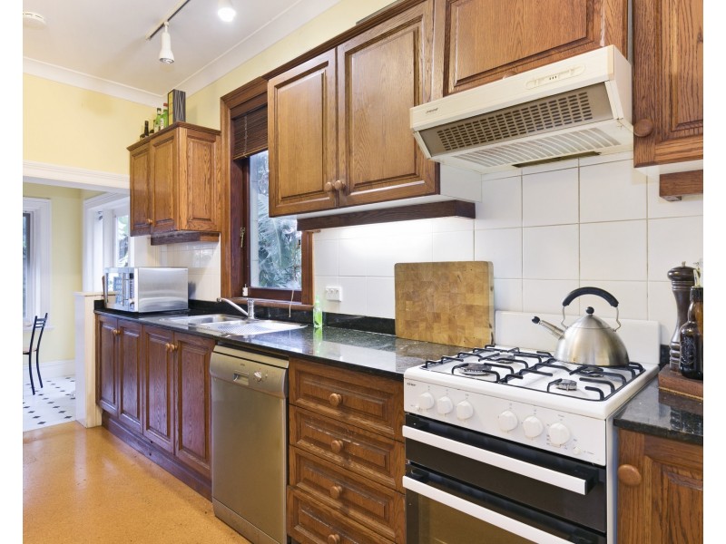 16  Thomas Street, Birchgrove NSW 2041