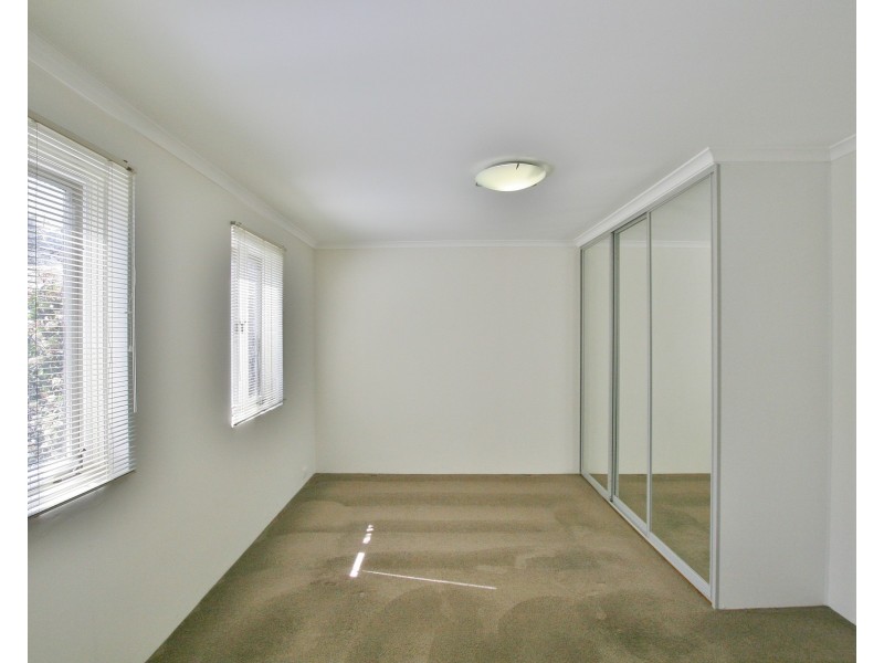 4/39 Mckell Street, Birchgrove NSW 2041