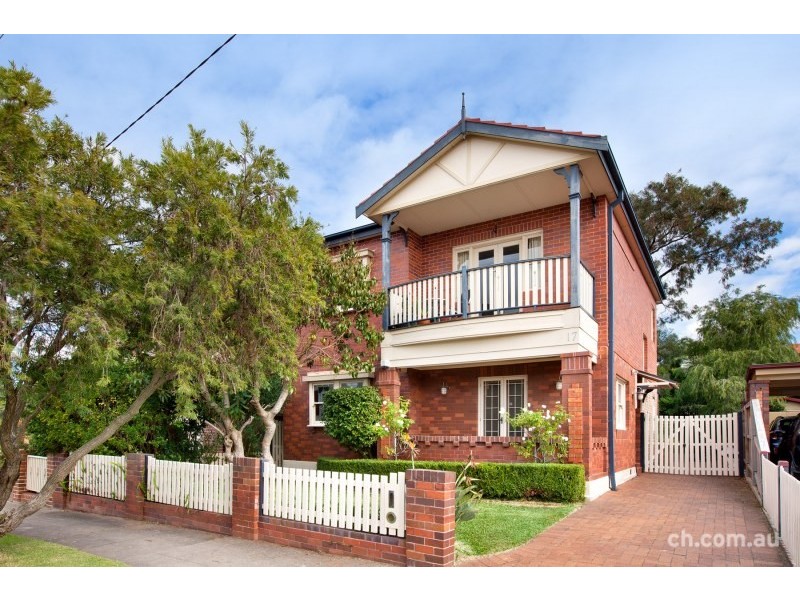 17 Nield Avenue, Rodd Point NSW 2046