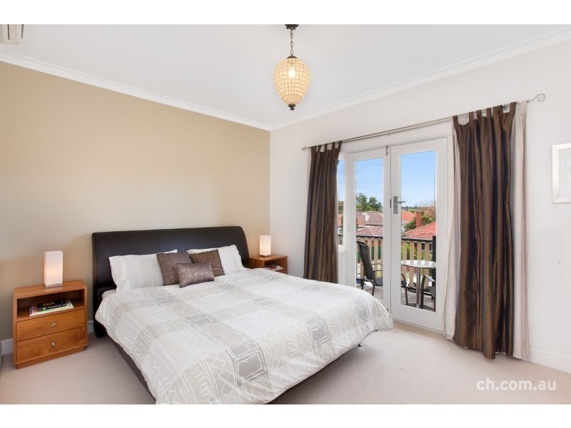17 Nield Avenue, Rodd Point NSW 2046