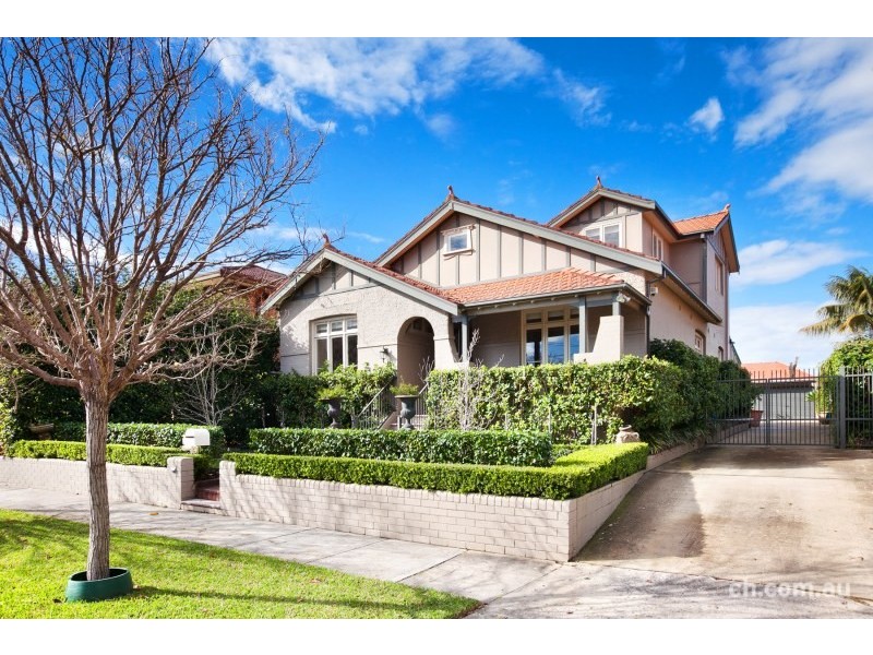 3 Lenore Street, Russell Lea NSW 2046