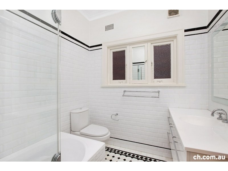 Unit 2/2 Phillip Street, Stanmore NSW 2048
