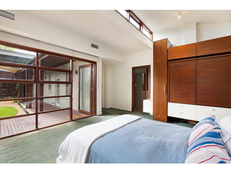 8 Cove Street, Birchgrove NSW 2041