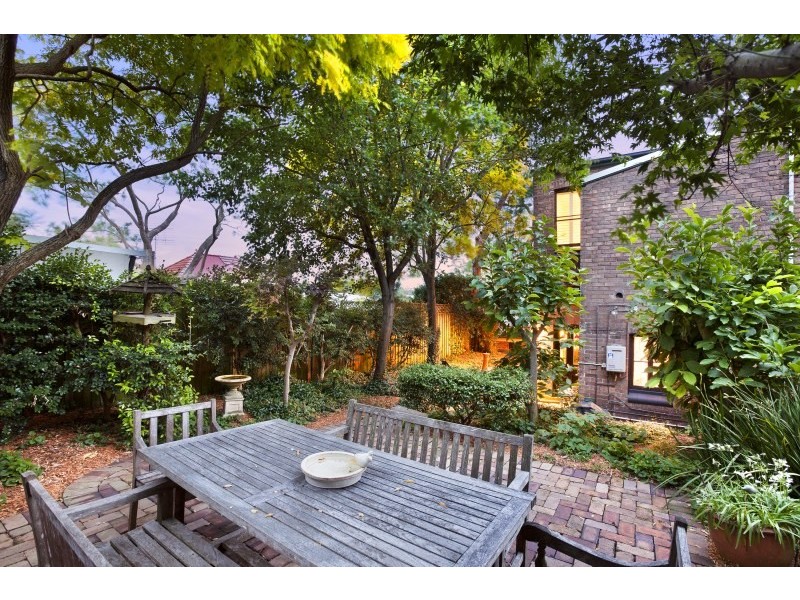 16 Hutcheson Street, Rozelle NSW 2039