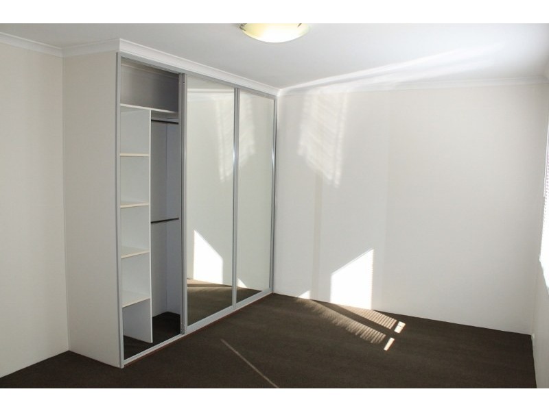 4/35 Mckell Street, Birchgrove NSW 2041