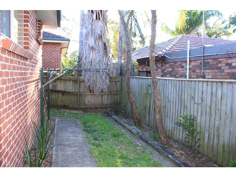 2/9 Laura Street, Gladesville NSW 2111