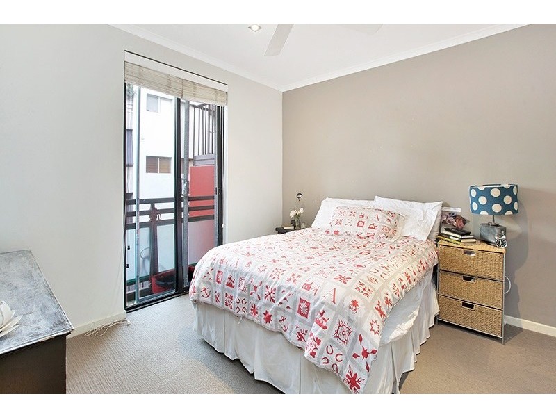 2/26-34 Mcelhone Street, Woolloomooloo NSW 2011