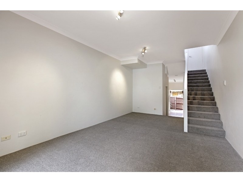 2/27 Macquarie Street, Leichhardt NSW 2040