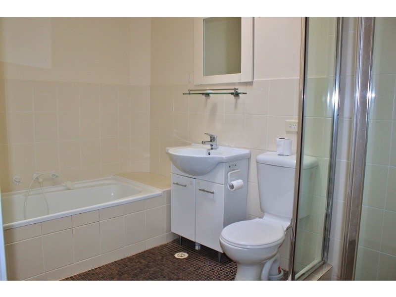 10 Clifton Street, Balmain East NSW 2041