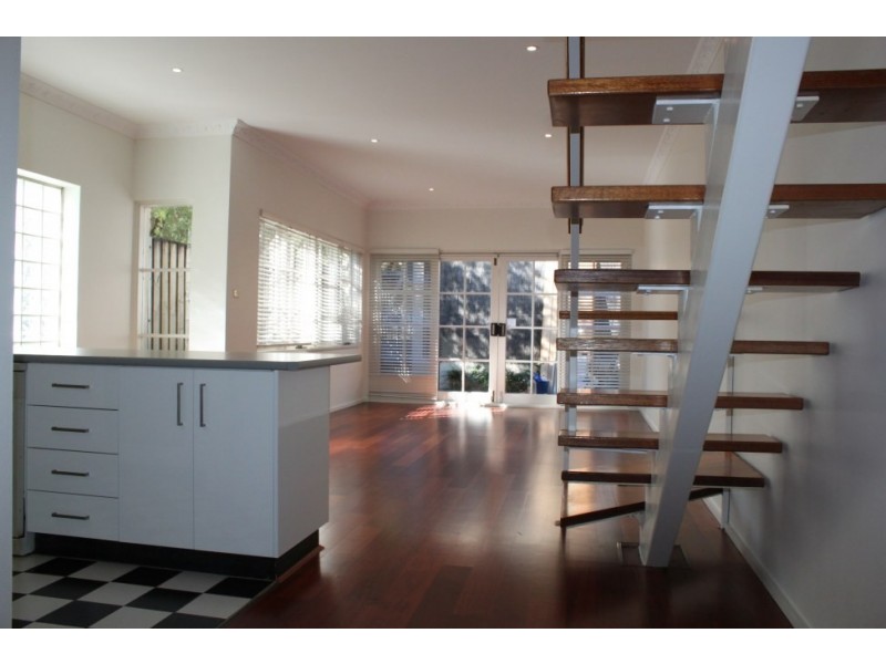 8 Wellington Street, Rozelle NSW 2039