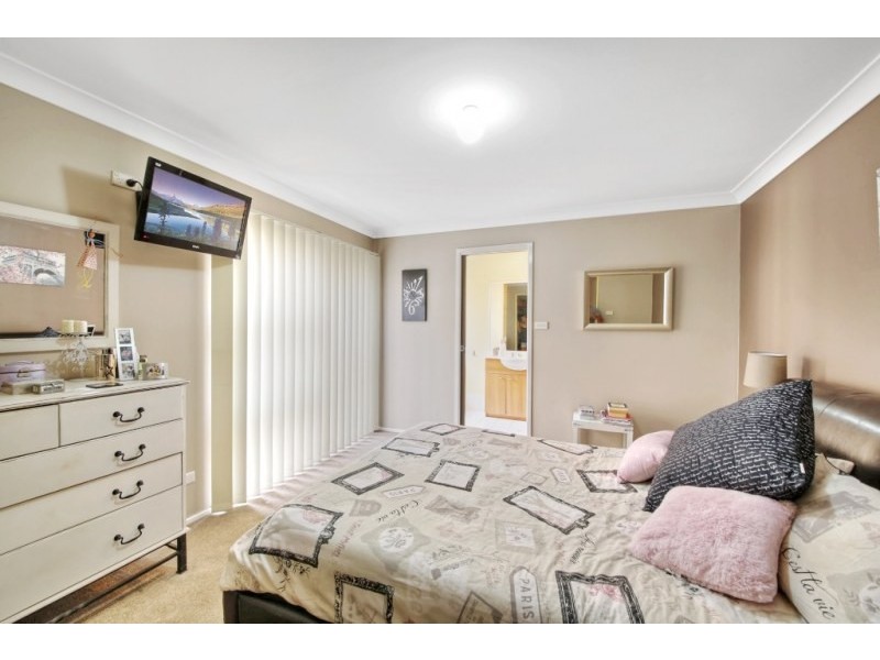 8 Bursaria Road, Mount Annan NSW 2567