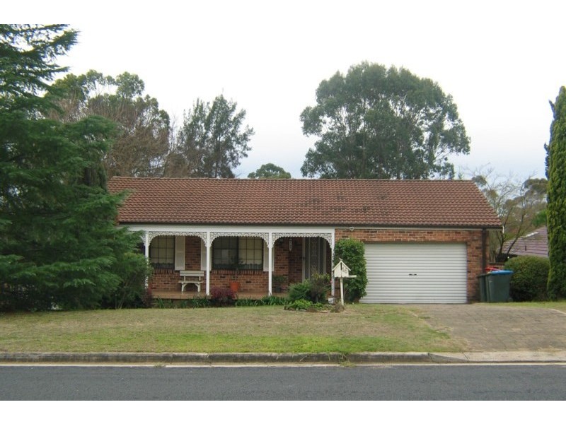 16 Griffiths Avenue, Camden South NSW 2570