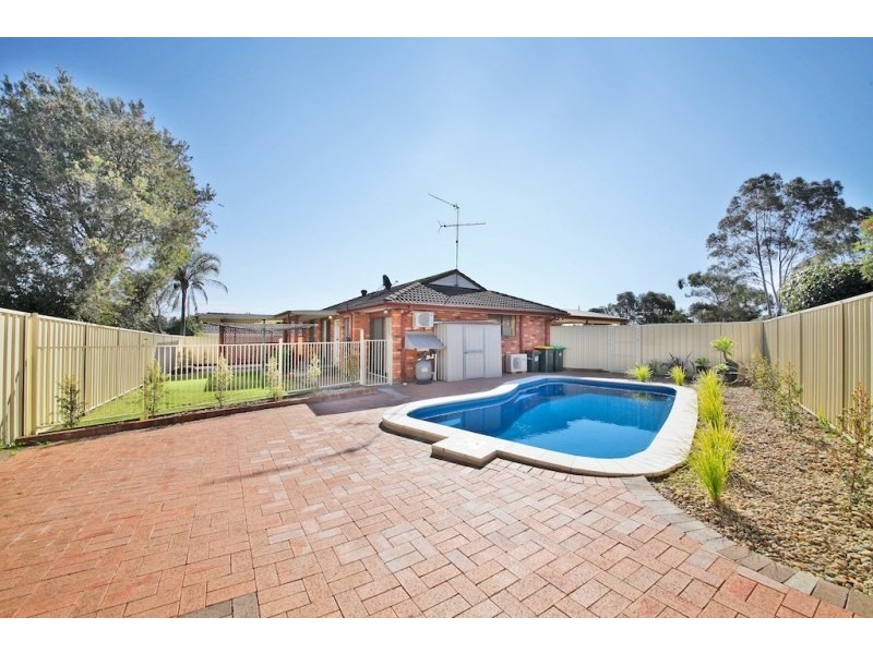 17 Cranfield Place, Camden South NSW 2570