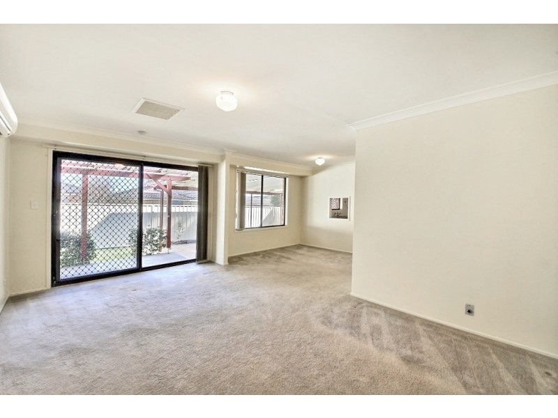 17 Cranfield Place, Camden South NSW 2570