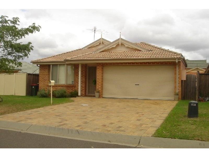 10 Blaxcell Place, Harrington Park NSW 2567