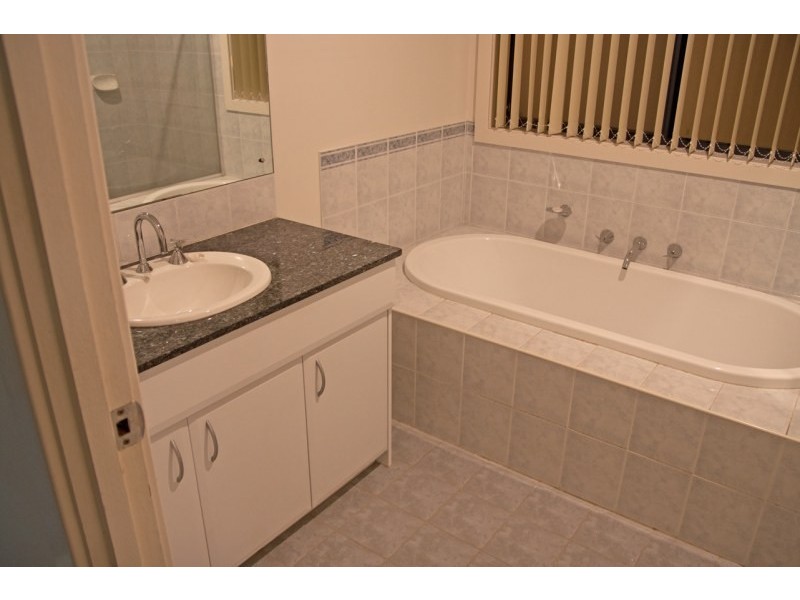 27 Budgen Circuit, Harrington Park NSW 2567