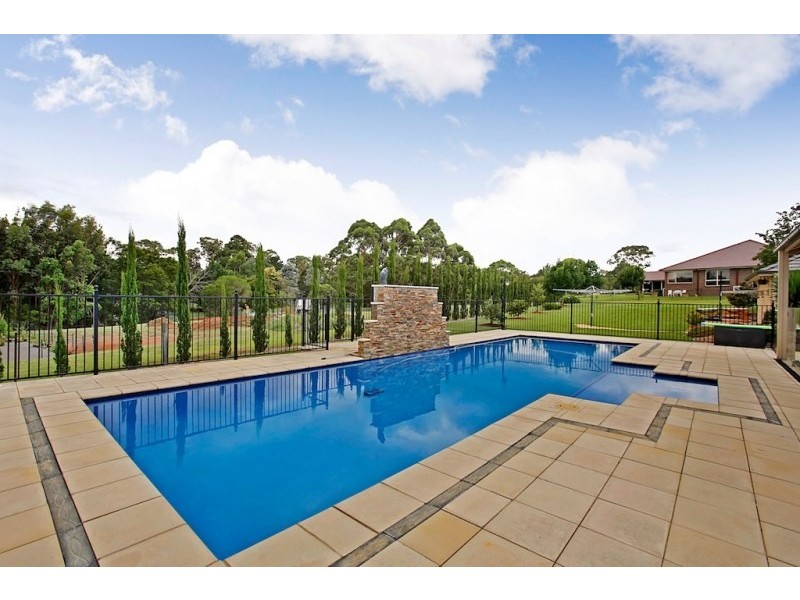 1 Pepperfields Place, Grasmere NSW 2570