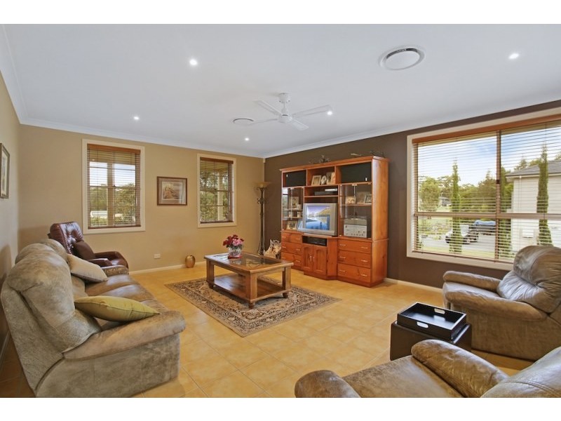 1 Pepperfields Place, Grasmere NSW 2570