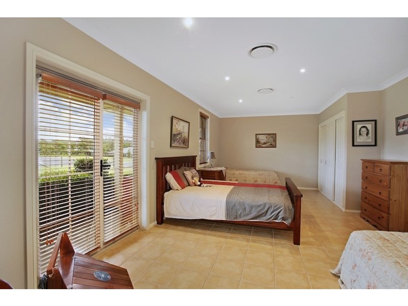 1 Pepperfields Place, Grasmere NSW 2570