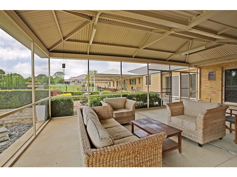 1 Pepperfields Place, Grasmere NSW 2570