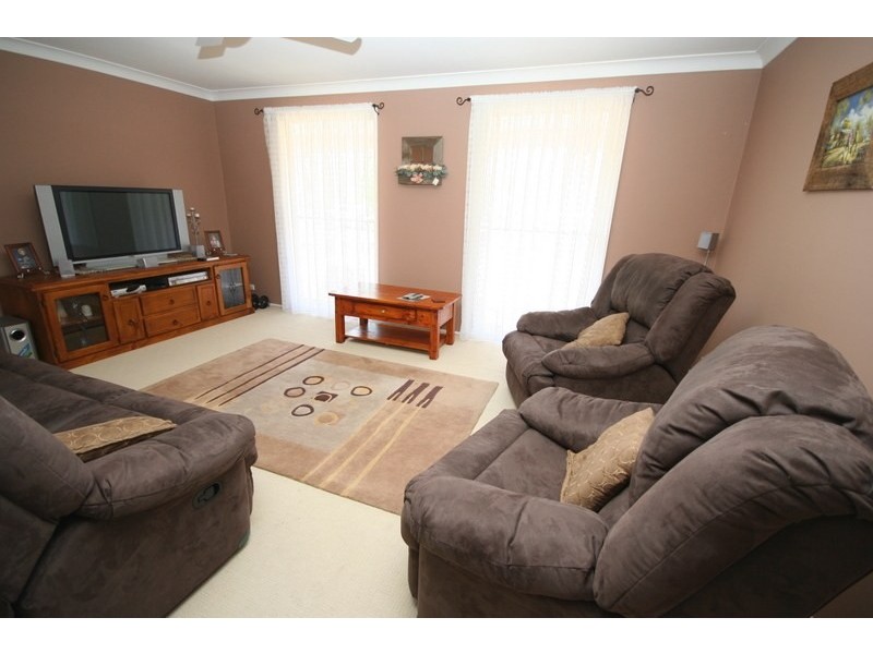 4 West Place, Camden South NSW 2570