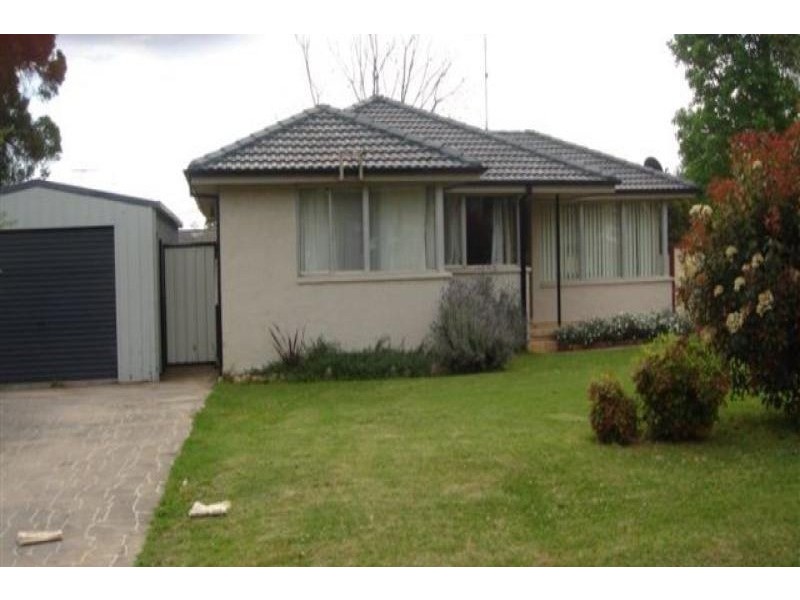 10 Johnson Avenue, Camden NSW 2570