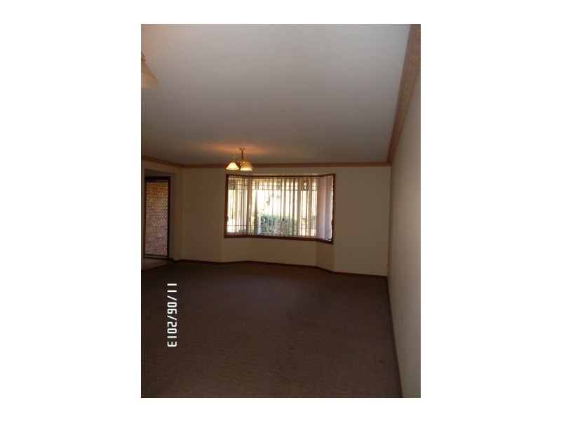 25 River Road, Elderslie NSW 2570