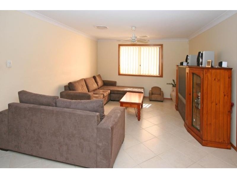 15 Wilmott Court, Camden Park NSW 2570