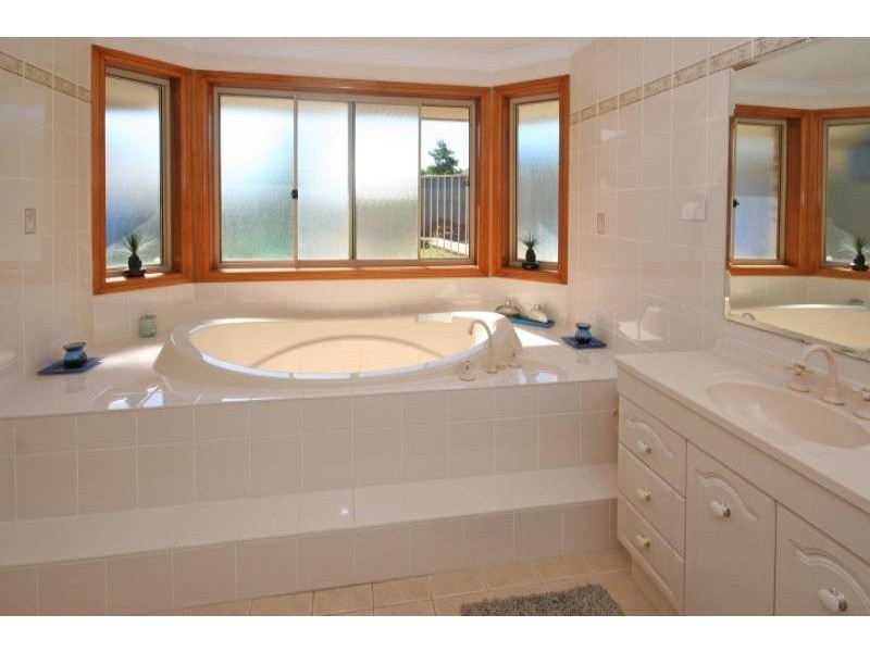 15 Wilmott Court, Camden Park NSW 2570