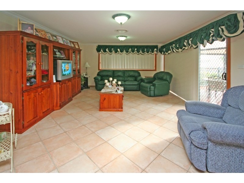 8 Hindmarsh Avenue, Camden Park NSW 2570