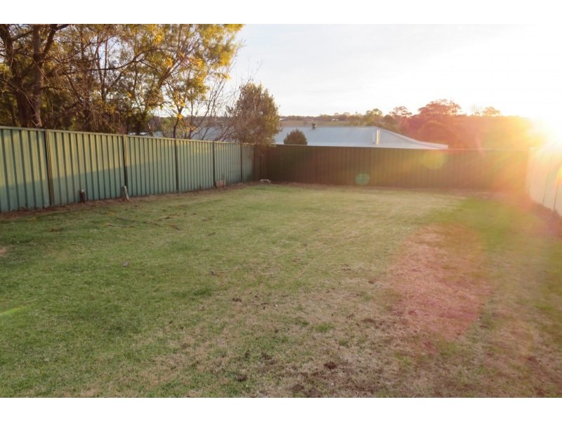 1/16 William Street, The Oaks NSW 2570