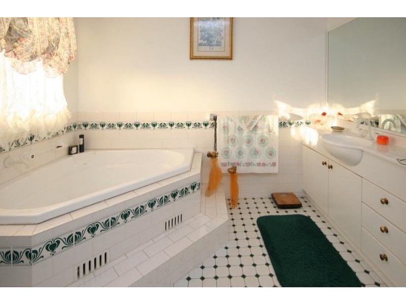 18 Plane Tree Drive, Narellan Vale NSW 2567